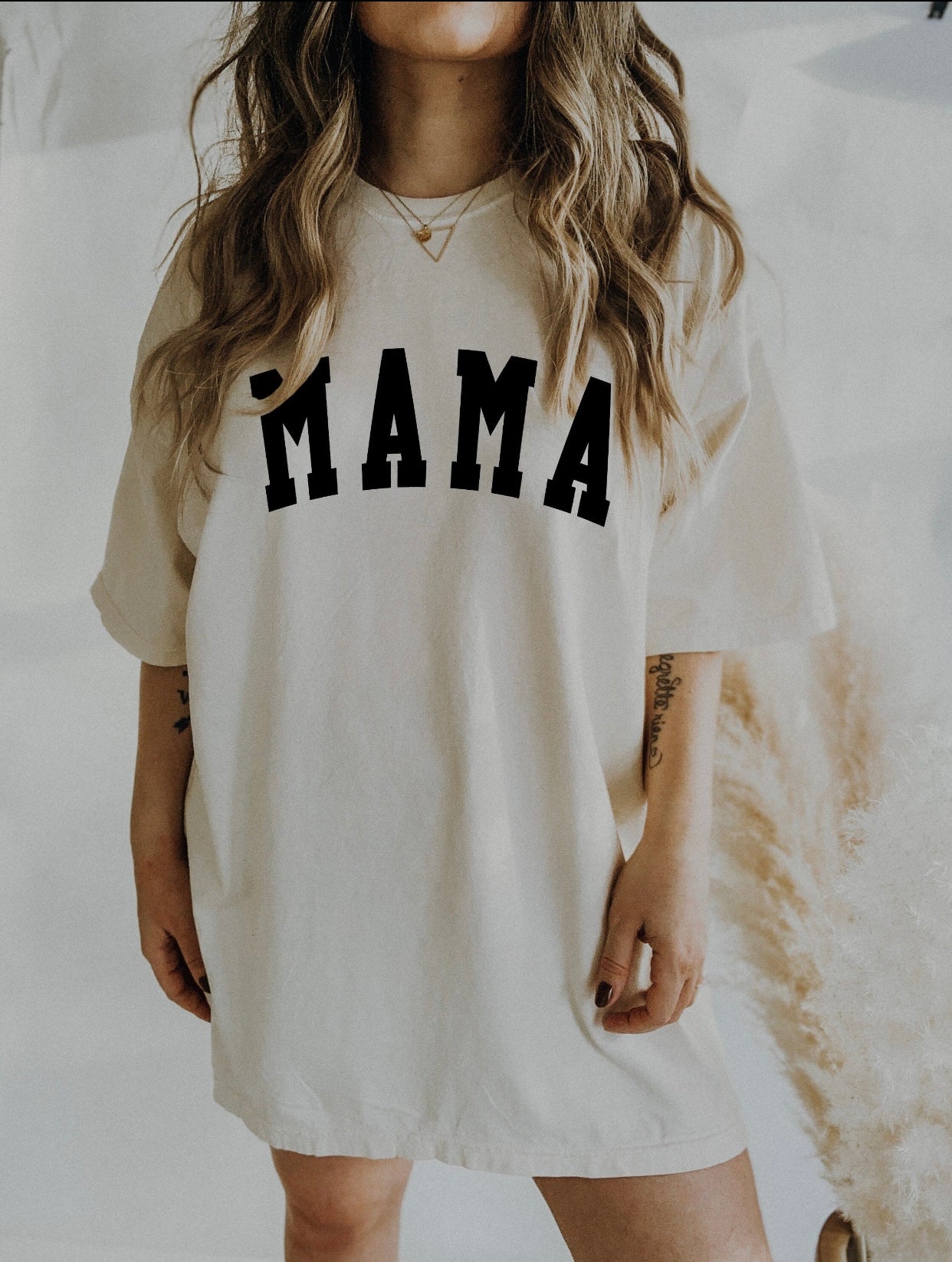 Garment-dyed MAMA Tee